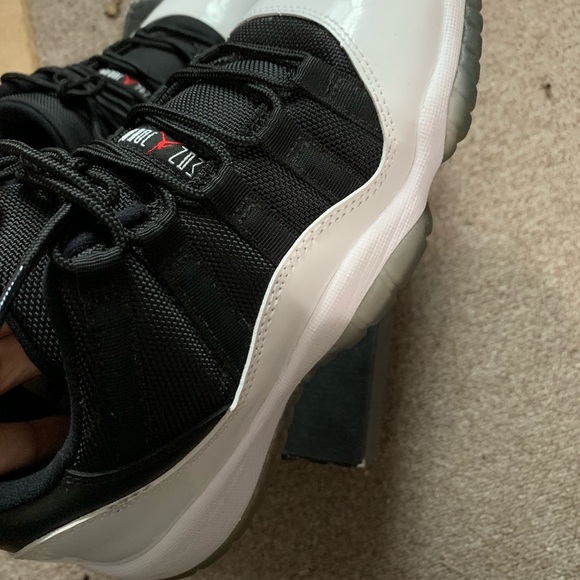 Sneakers - Picture 2 of 3